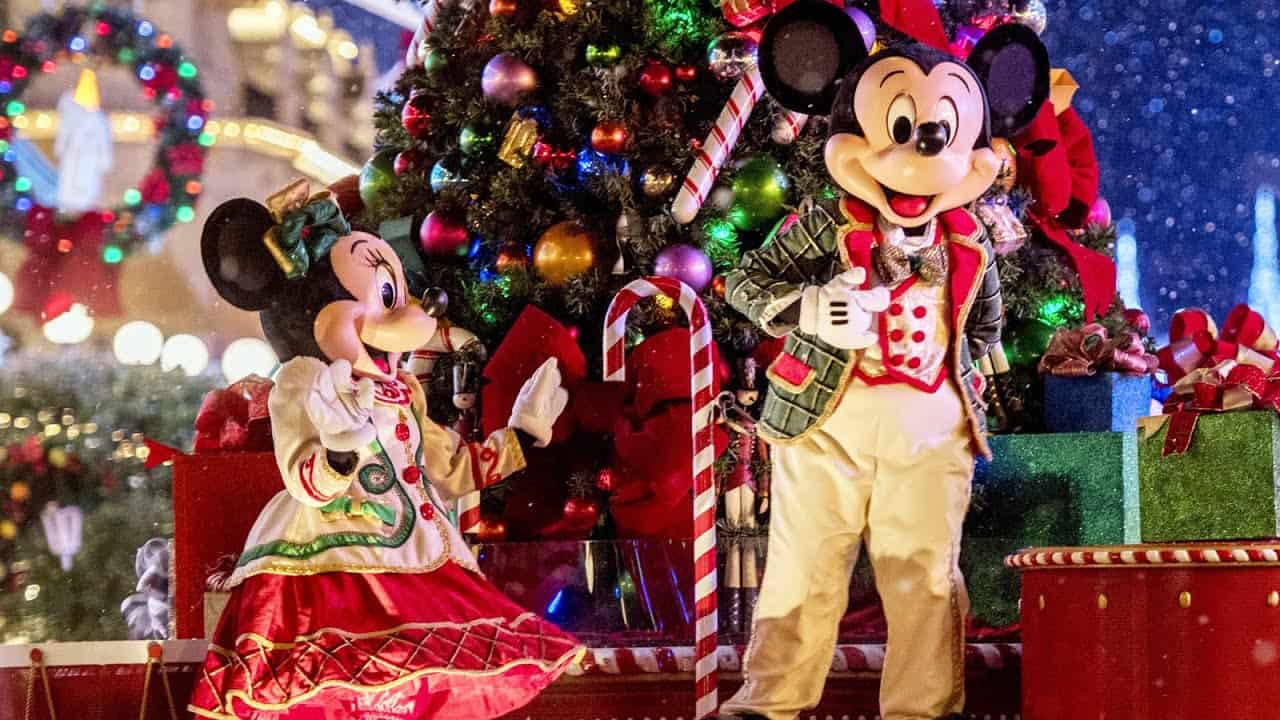 Mickey's Once Upon A Christmastime Parade at Very Merry Christmas Party